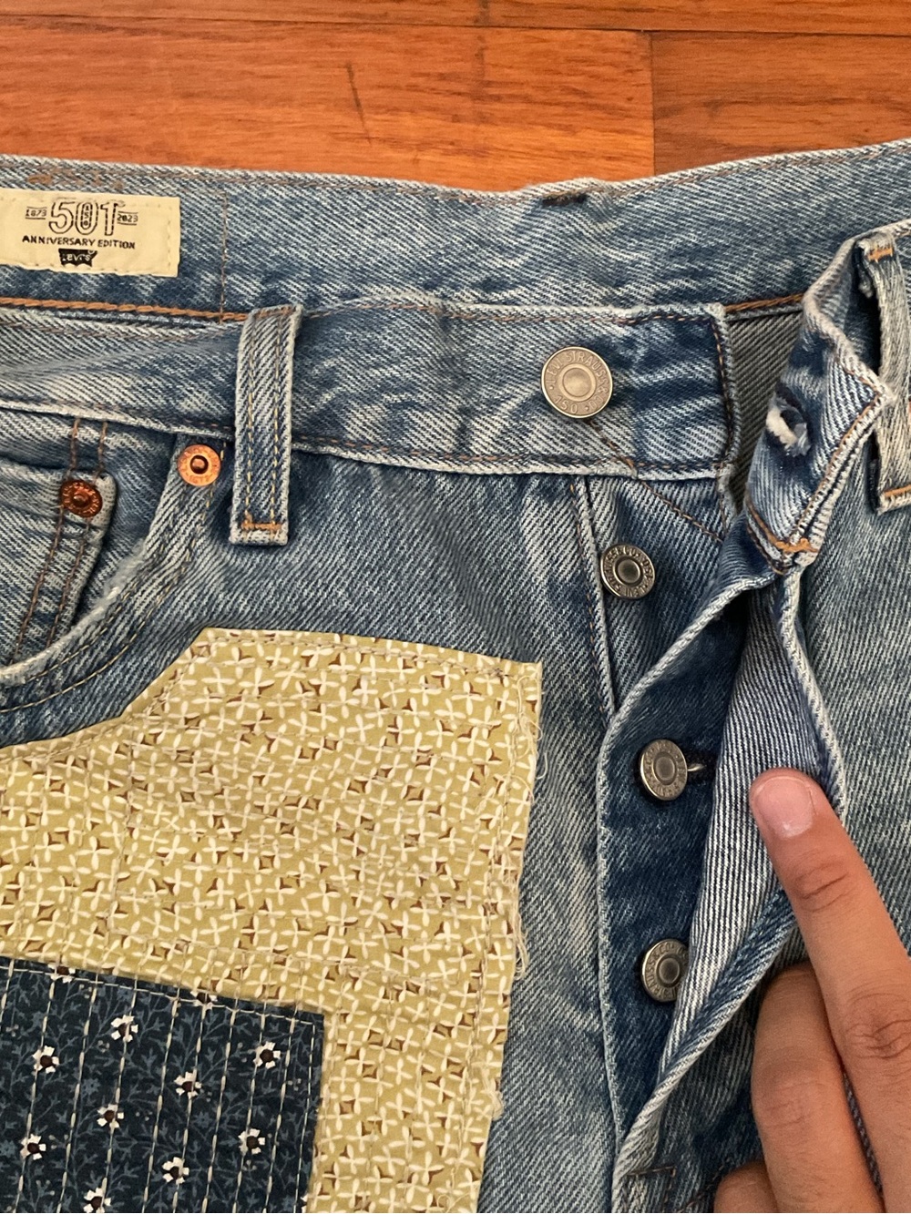 Levis 501 150th Anniversary Patchwork Denim Cotton Shorts Blue Mens W30 - Picture 2 of 8